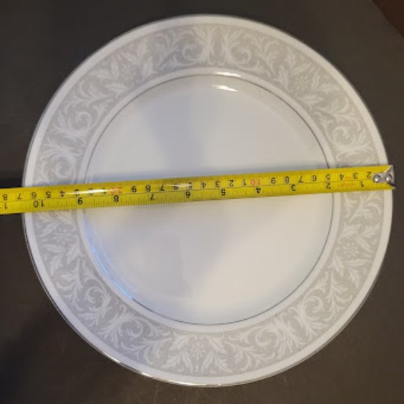 Set of 2 Imperial Japan Dinner Plates by W. Dalton Whitney Replacements - Picture 3 of 5